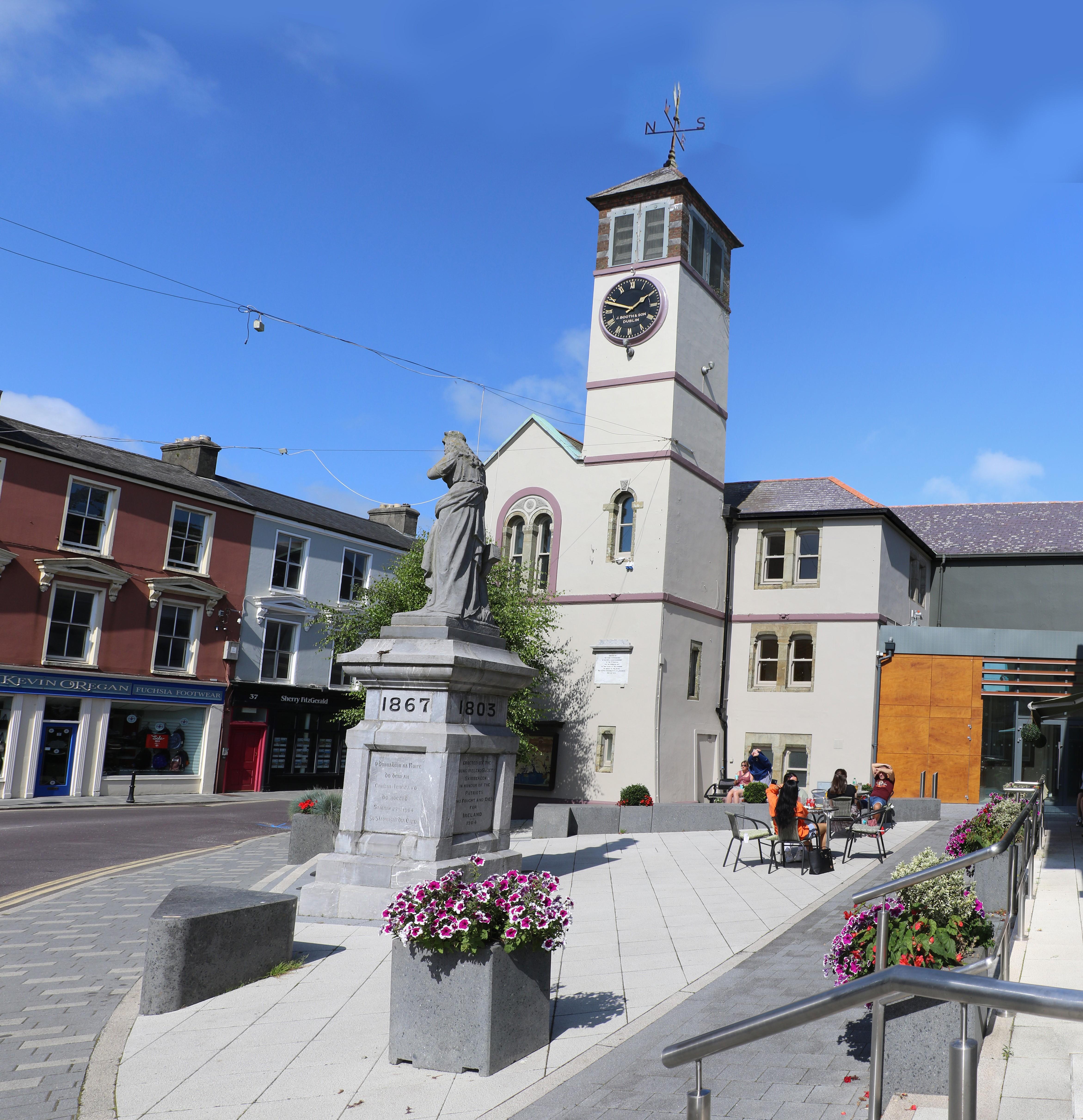 Cork County Council has been granted more than €2 million in funding to revitalise the town centres of Skibbereen and Clonakilty. 